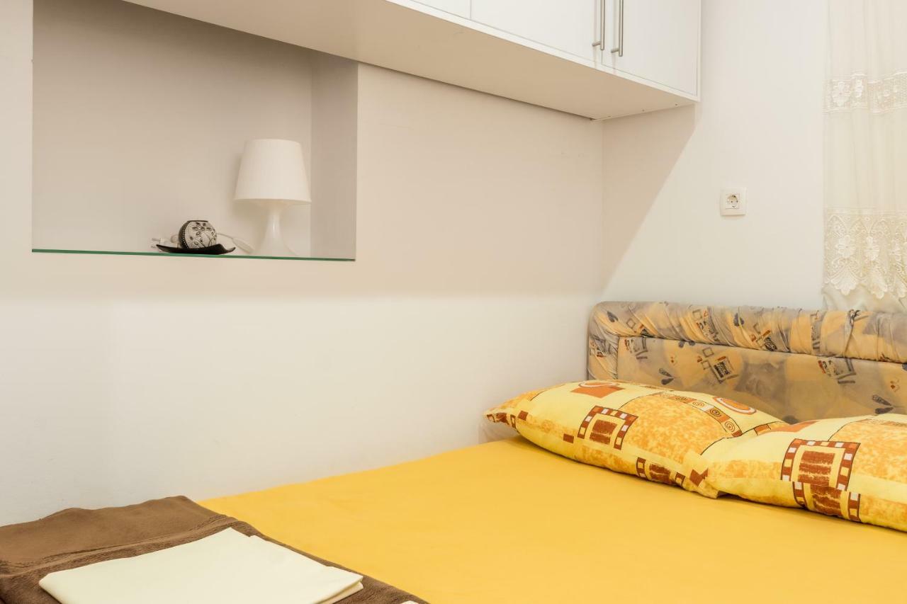 Apartments Ivan Каштела Экстерьер фото