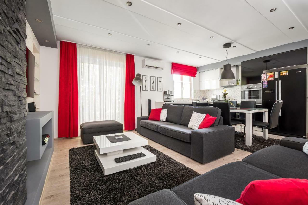 Apartments Ivan Каштела Экстерьер фото